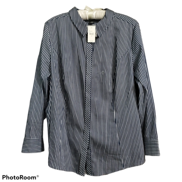 Lane Bryant Tops - NWT Lane Bryant 28 Blue White Button Front Blouse